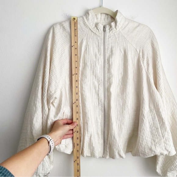 Tageechita zip up Jacket Balloon Sleeve Willow Blouson white cream neutral large - Picture 11 of 13